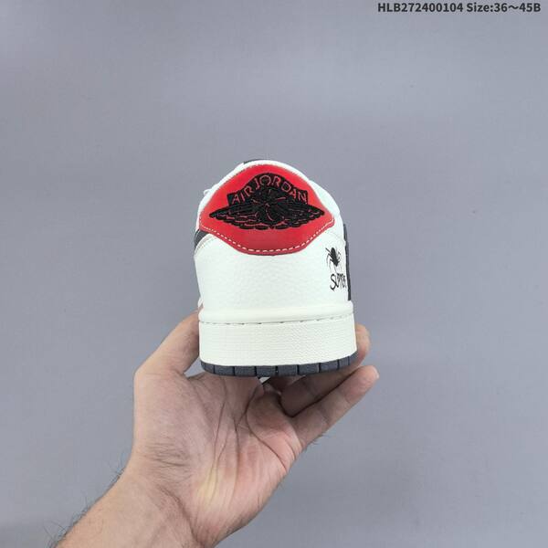 Jordan Air Jordan 1 Low x Travis Scott Sail/Black/Red EU 36-45 lifestyle