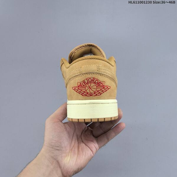 Jordan Air Jordan 1 Low HV4089-200 tan/brown suede with sail midsole and red accents EU 36-40 casual