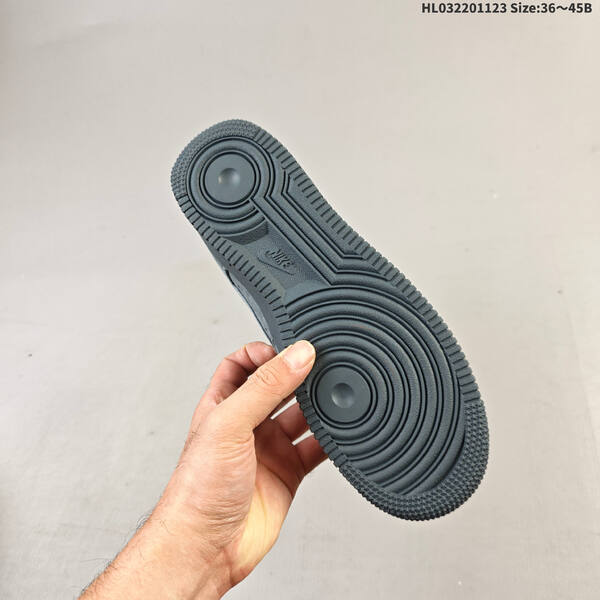 NIKE AIR FORCE 1 07 LV8 DF0188-103 lifestyle