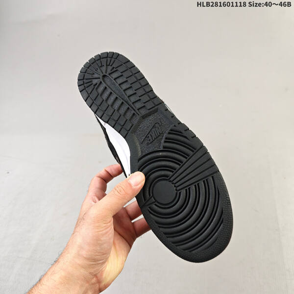 Nike SB Dunk Low black white EU 40-46 skate shoe