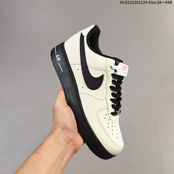 Nike Air Force1 07 low off white lifestyle
