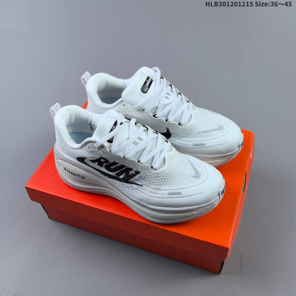 Nike VOMERO 18 HV8154 103 HLB301201215 lifestyle