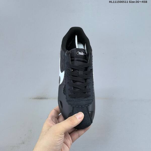 Nike Classic Cortez Cortez IR13 lifestyle