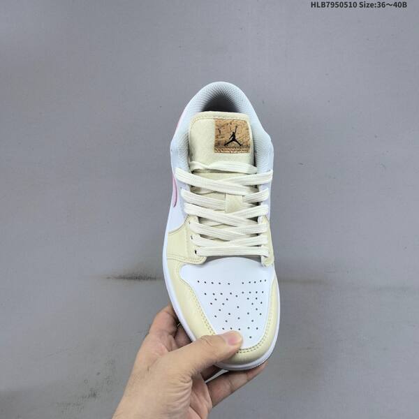 Jordan Air Jordan 1 Low IB8861-151 White/Cream/Light Pink/Gum EU 36-40 casual