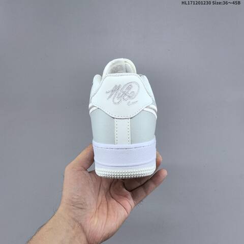 Nike Air Force 1 07 light grey white silver