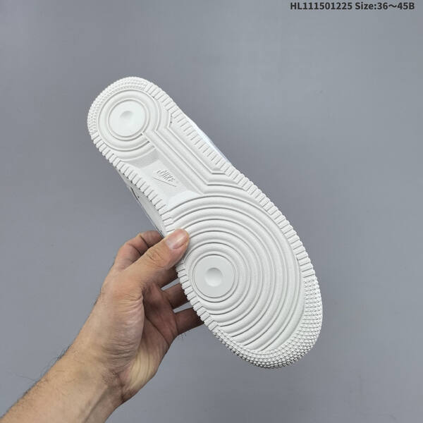 NIKE AIR FORCE 1 07 IQ1119-011 lifestyle