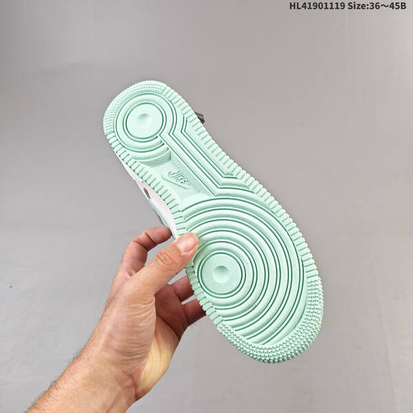 NIKE AIR FORCE 1 07 lifestyle