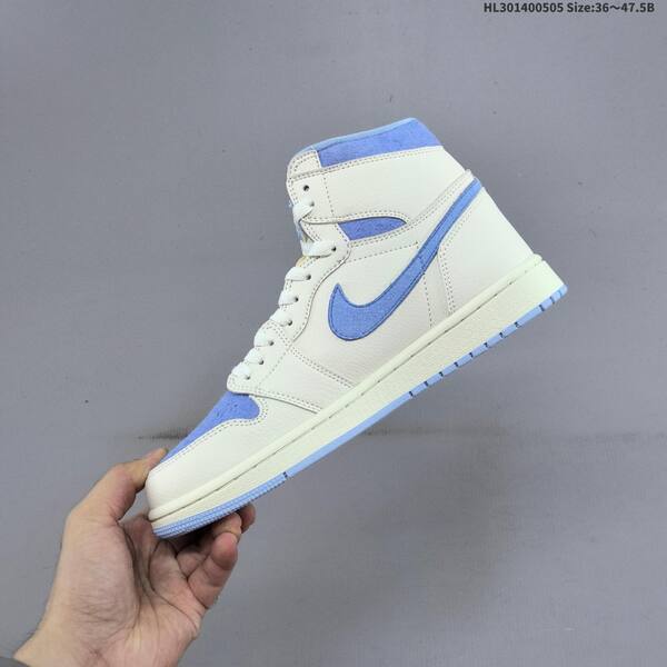 Jordan Air Jordan 1 Retro High OG FD2596-102 Sail/University Blue EU 36-47.5 basketball