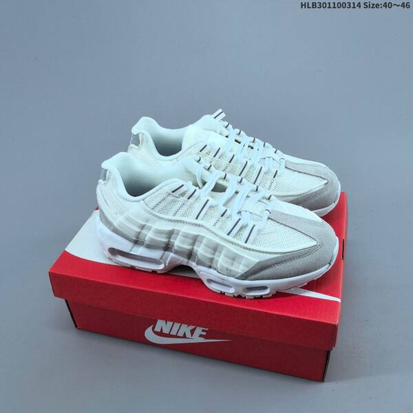 Nike Air Max 95 black green red white EU 40-46 running shoe