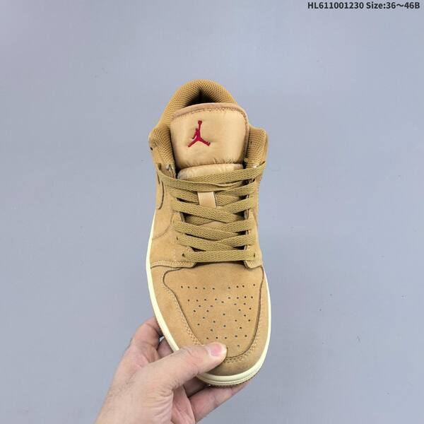 Jordan Air Jordan 1 Low HV4089-200 tan/brown suede with sail midsole and red accents EU 36-40 casual