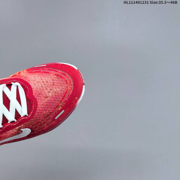 Nike VOMERO PLUS ReactX Air Zoom lifestyle