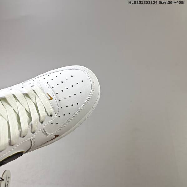 Nike Air Force 1 07 white black gold EU 36-45 sneaker