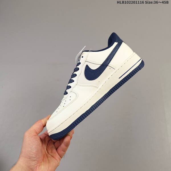 NIKE AIR FORCE 1 07 LV8 QW5836-0 lifestyle