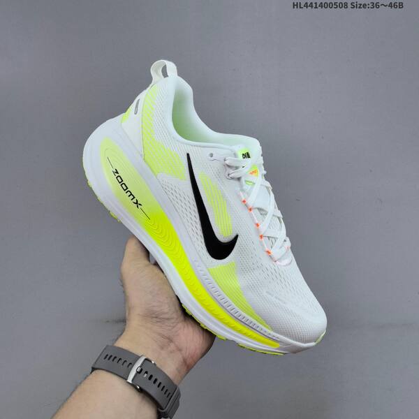 Nike Air Zoom Vomero 18 lifestyle