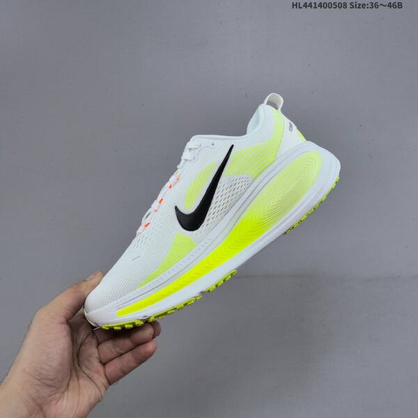 Nike Air Zoom Vomero 18 lifestyle