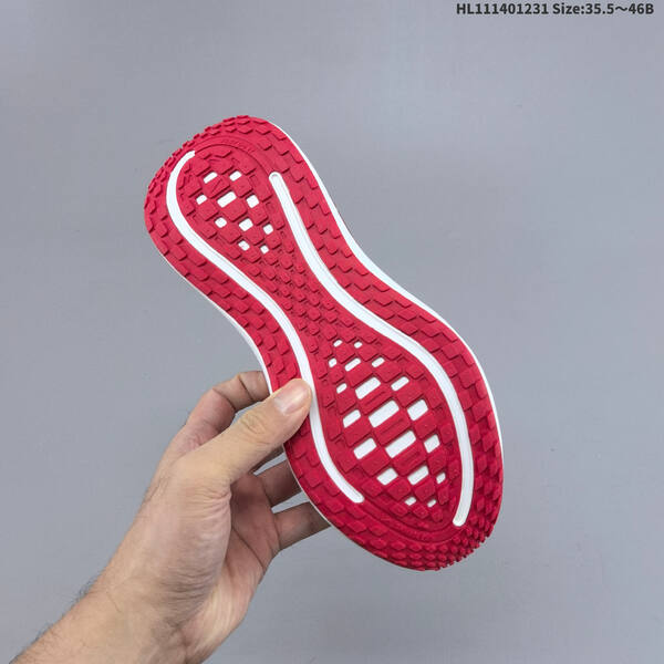 Nike VOMERO PLUS ReactX Air Zoom lifestyle