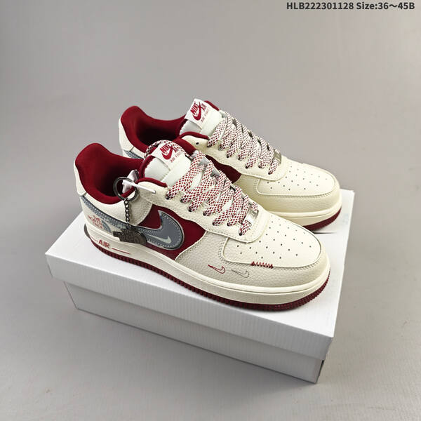 NIKE AIR FORCE 1 07 LV8 DF0188-1 lifestyle