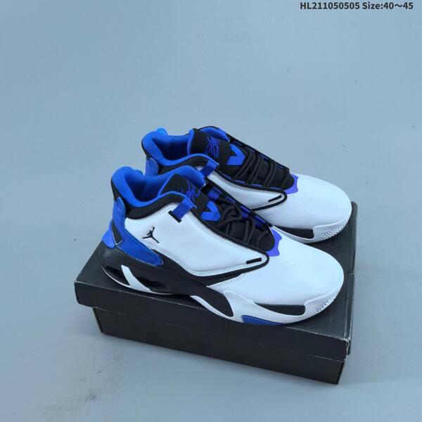 Jordan Max Aura 4 white/black/blue EU 40-45 basketball