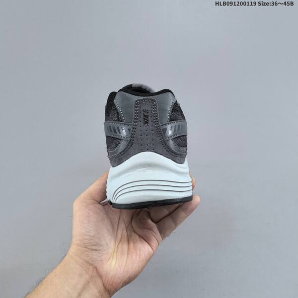 Nike Initiator black dark grey white EU 36-45 running shoe