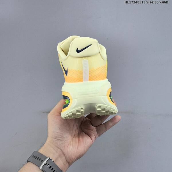 Nike VOMERO PREMIUM ReactX Air Zoom lifestyle