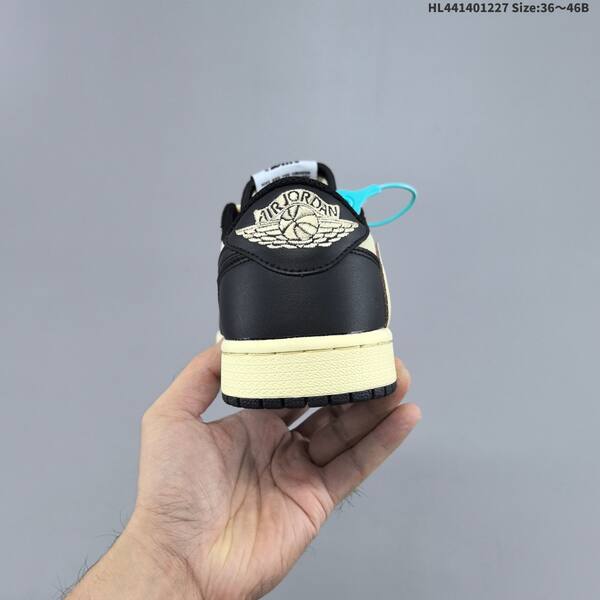Nike Air Jordan 1 Low x Travis Scott black/cream EU 36-46 lifestyle
