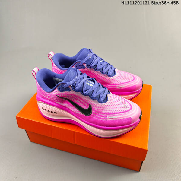 Nike VOMERO PLUS ReactX Air Zoom lifestyle