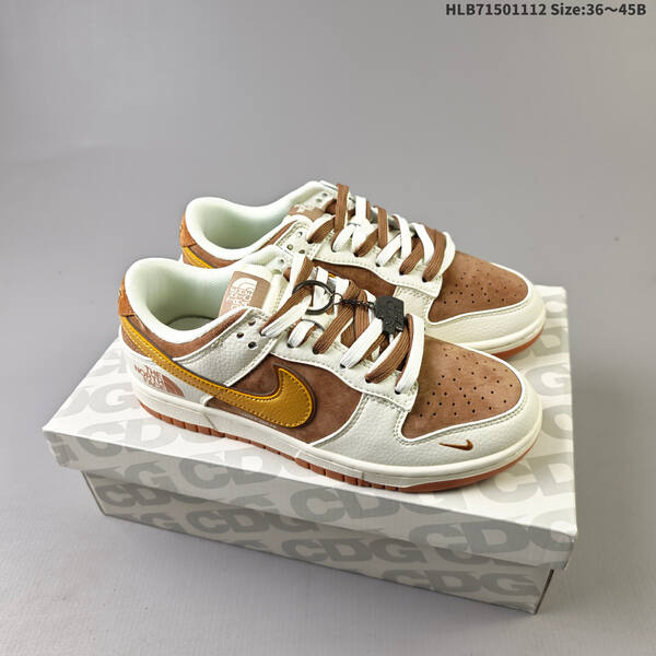 NIKE DUNK SB LOW lifestyle