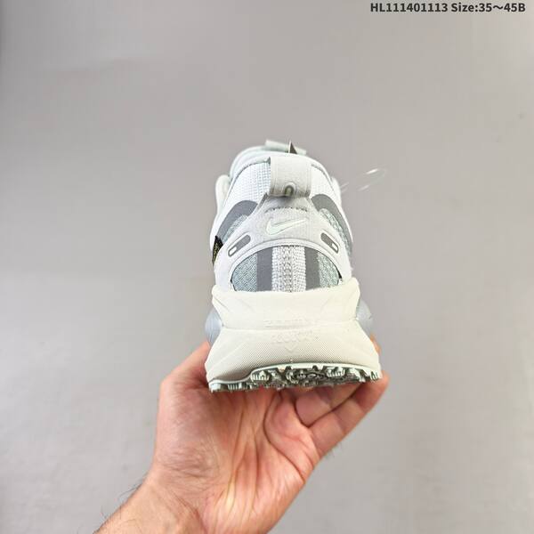 Nike Vomero 18 GTX ReactX Air Zoom light grey off white light green EU 35-45 running shoe