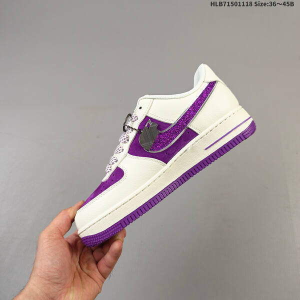 NIKE AIR FORCE 1 07 LV8 QY6818 lifestyle