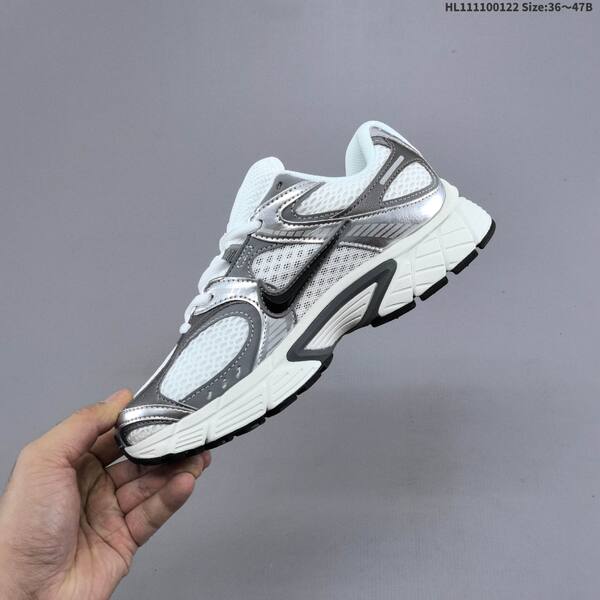 Nike V5 RNR Pink Silver Black White EU 36-40 running shoe