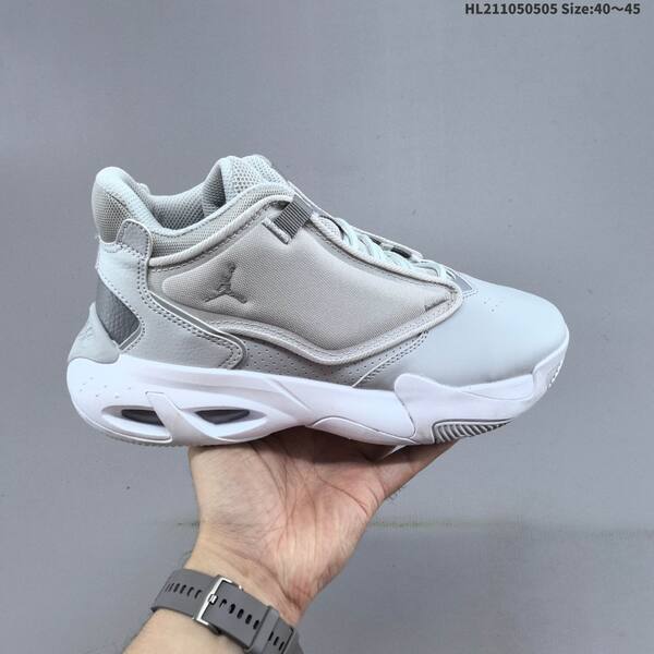 Jordan Max Aura 4 white/black/blue EU 40-45 basketball