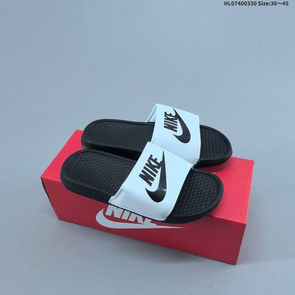 Nike Benassi Swoosh white black EU 36-45 slides