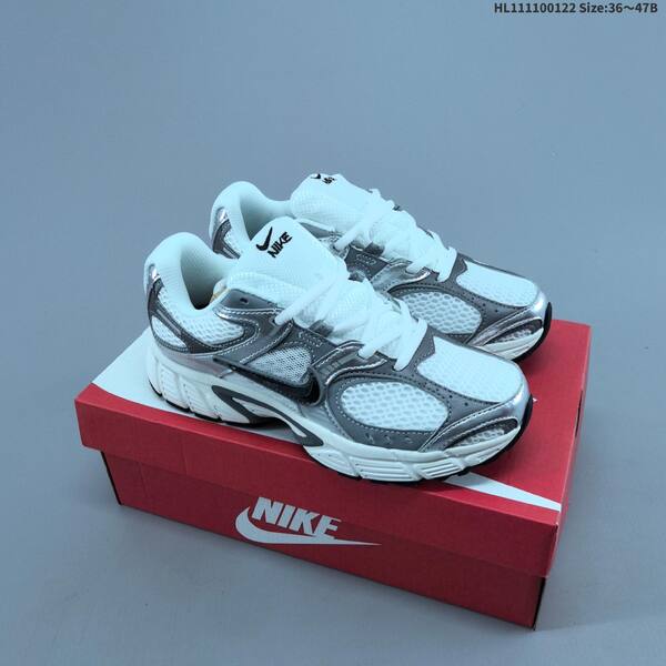 Nike V5 RNR Pink Silver Black White EU 36-40 running shoe