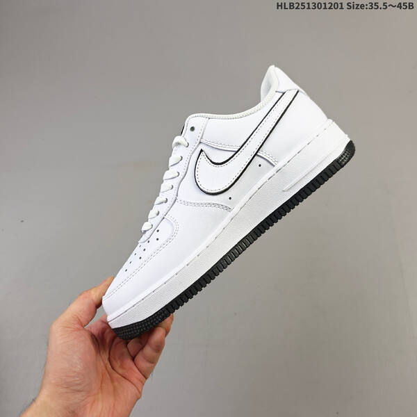 Nike AIR FORCE 1 07 lifestyle