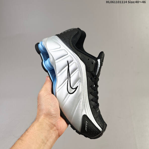NIKE SHOX R4 lifestyle