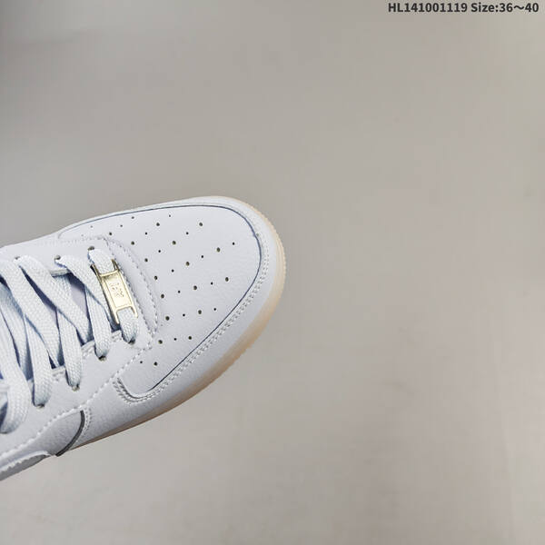 Nike Air Force 1 07 LX pale blue white silver EU 36-40 sneaker