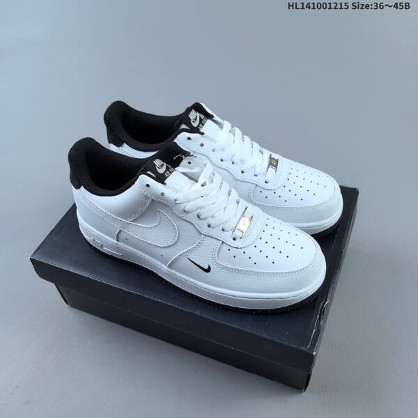 Nike Air Force1 07 low supreme lifestyle