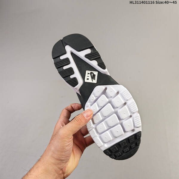 Nike Air Huarache City Mid Lea black white EU 40-45 sneaker