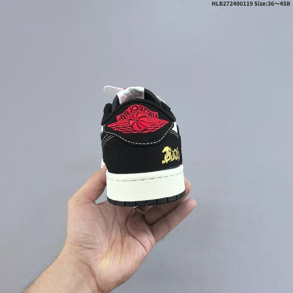Jordan Travis Scott x Air Jordan 1 Low OG Black/White EU 36-45 lifestyle