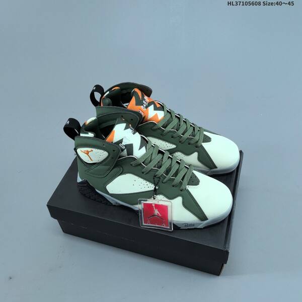 Jordan Max Aura 4 black/red, white/blue/orange, white/navy/red, white/green/orange EU 40-45 basketball