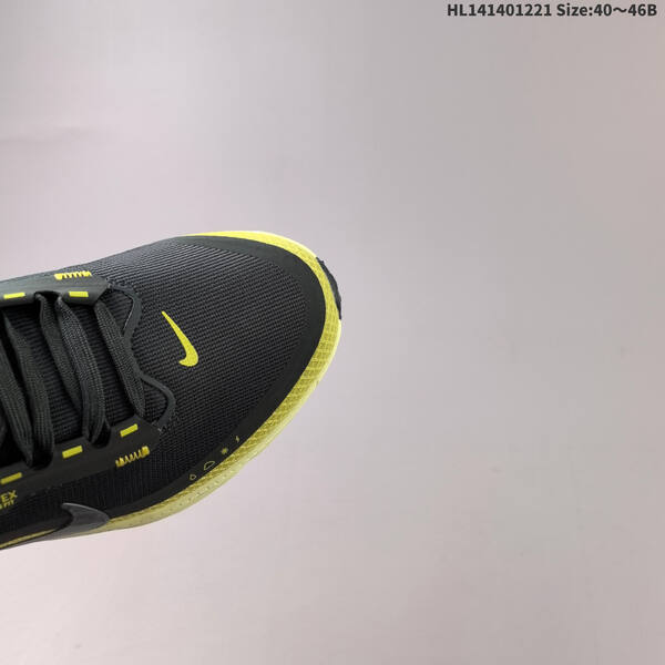 Nike VOMERO 18 GTX ReactX Air Zoom lifestyle