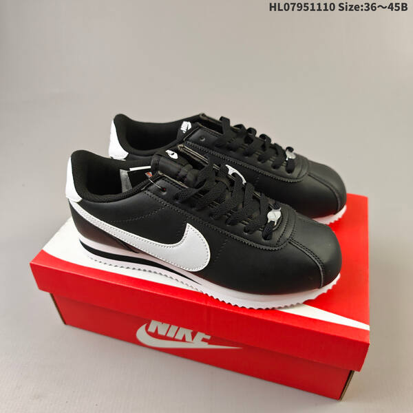 Nike Classic Cortez Nylon lifestyle