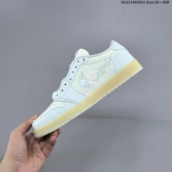 Jordan Air Jordan 1 Retro Low OG White/Cream with floral embroidery EU 36-46 casual