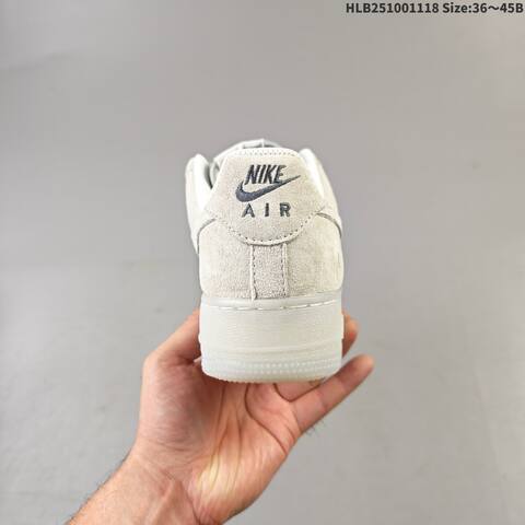 Nike Air Force 1 07 light beige grey white