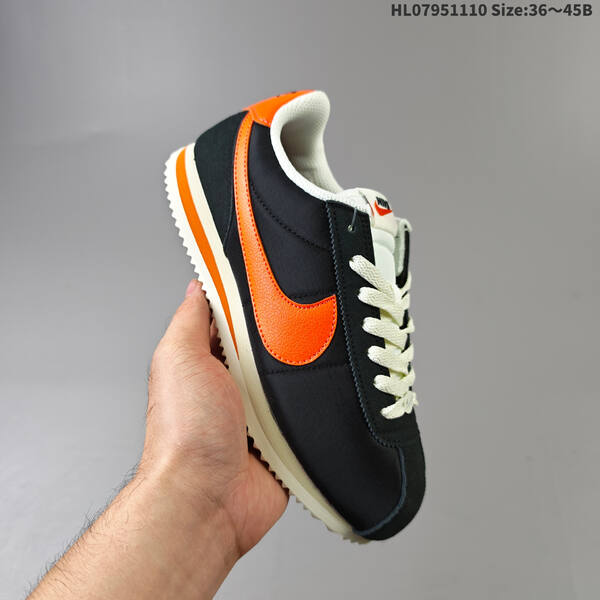 Nike Classic Cortez Nylon lifestyle