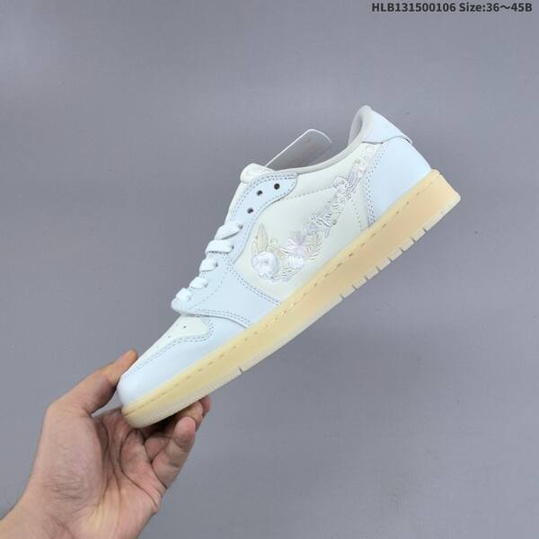 Jordan Air Jordan 1 Low OG White/Cream EU 36-45 basketball
