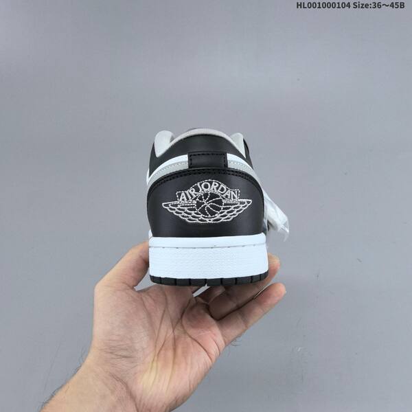 Jordan Air Jordan 1 Low Black/White/Gray EU 36-45 lifestyle