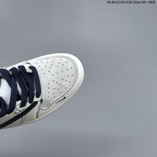 Jordan Travis Scott x Air Jordan 1 Low OG Reverse Mocha Sail/University Blue/Black EU 36-46 lifestyle
