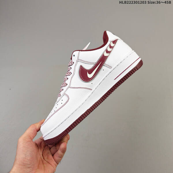 NIKE AIR FORCE 1 07 LX SU2305-14 lifestyle