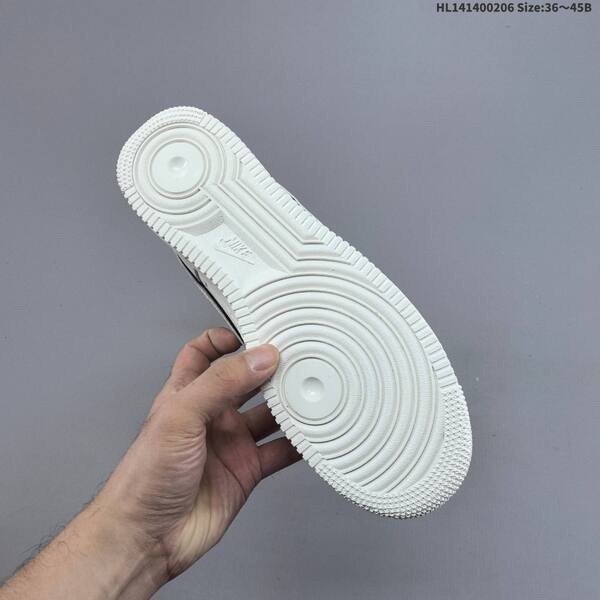 Nike Air Force 1 07 lifestyle